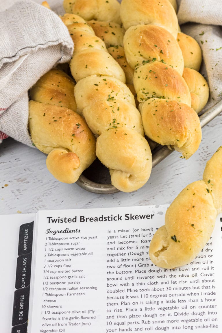 How to Make Twisted Breadsticks
