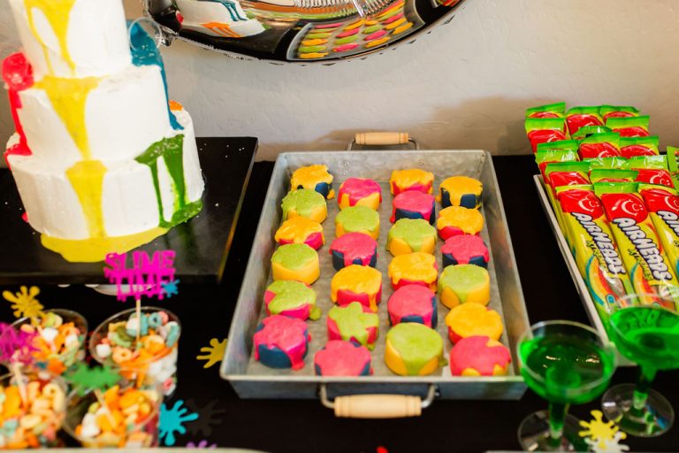 The ULTIMATE guide to throwing a SLIME PARTY!