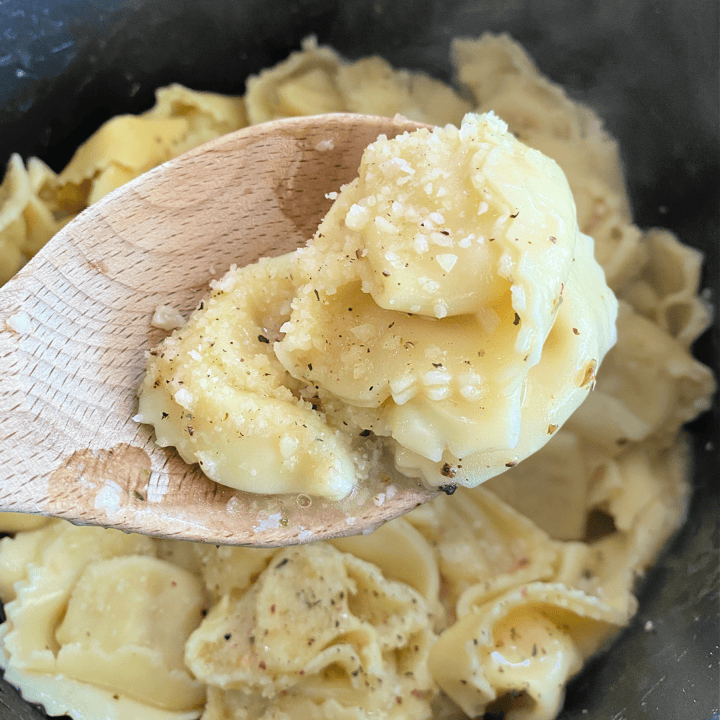 15-Minute Garlic Butter Tortellini