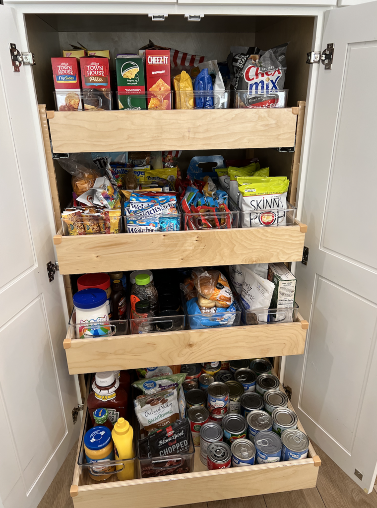 my organized pantry 