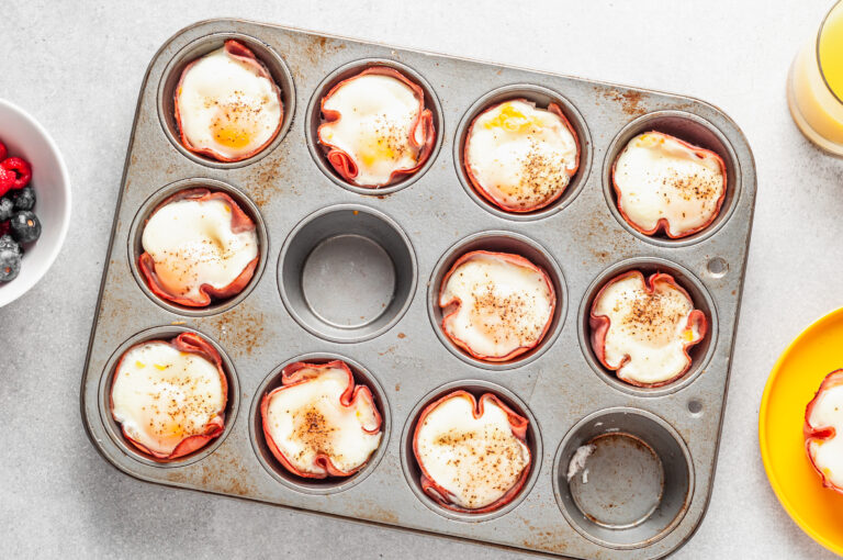 Breakfast Ham and Egg Cups Baked